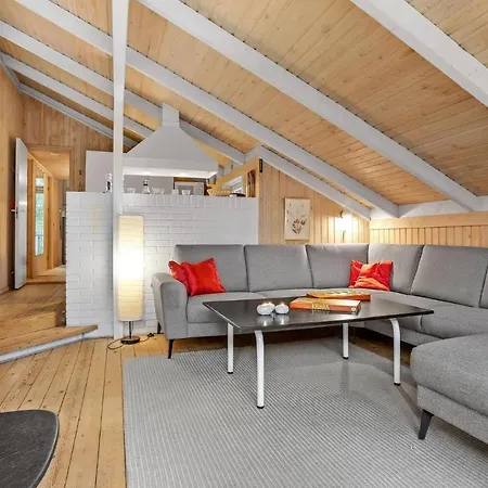 Vakantiehuis Gorgeous In With Kitchen